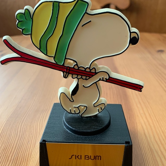 ALL 8 INCLUDED Vintage Peanuts Aviva Trophies 50’s to early 70’s - Picture 6 of 13